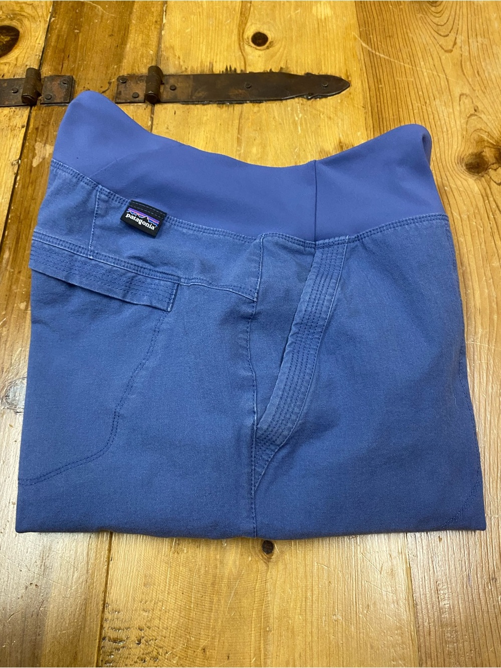 Patagonia Women's-Caliza Rock Pants short. Size 4 Short.